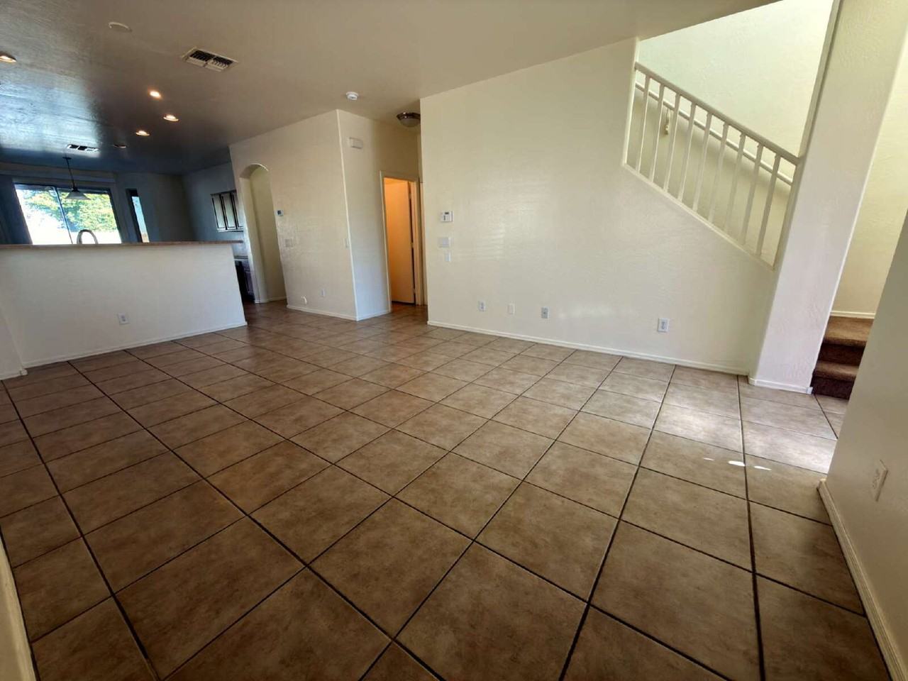 3832 W Glass Ln - Photo 7 of 31