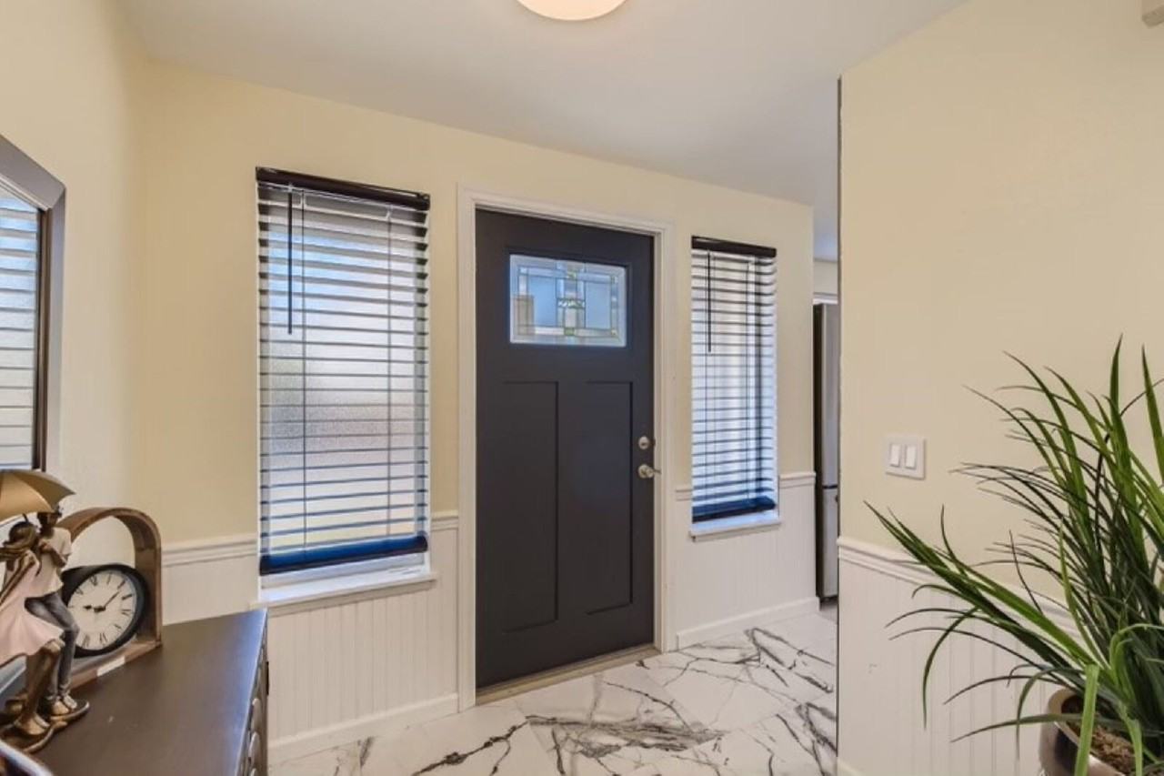 16922 109th Pl Se - Photo 3 of 11