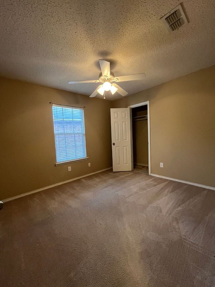 512 N Kline Ave - Photo 7 of 15