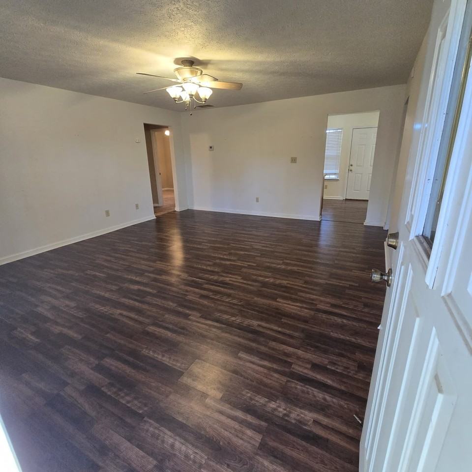 752 Racetrack Rd - Photo 3 of 15