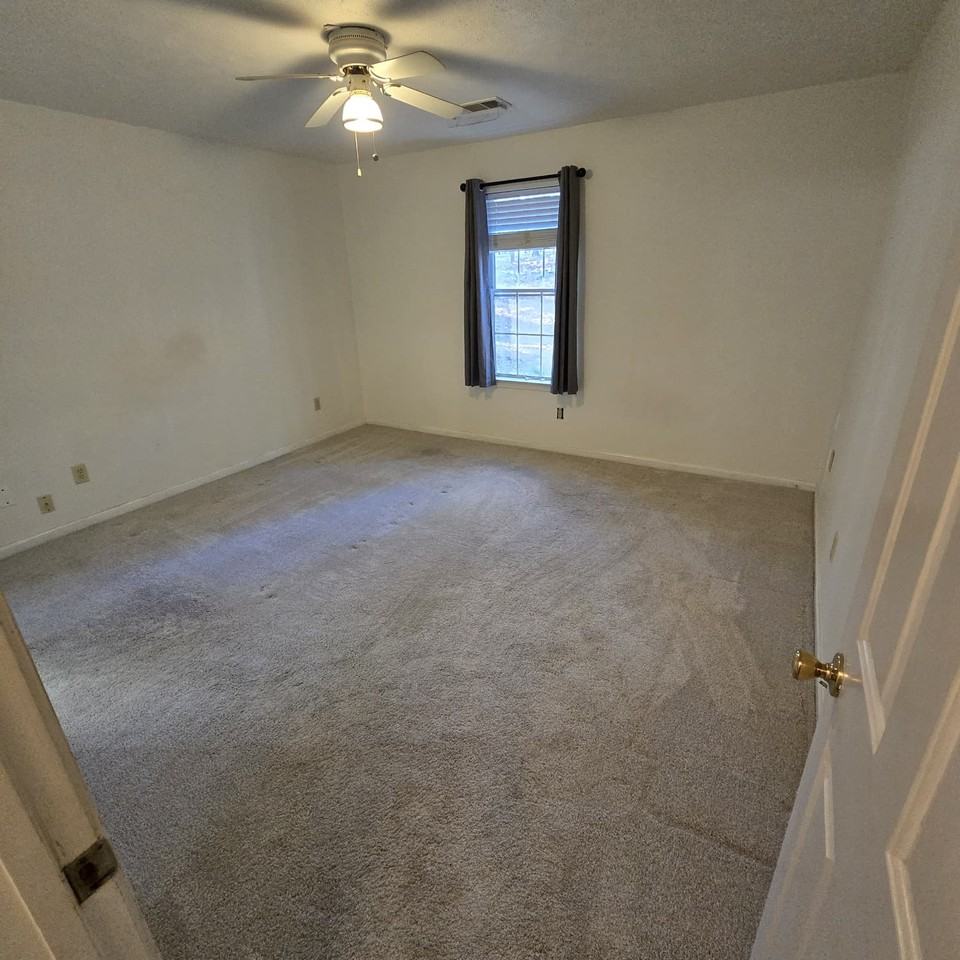 752 Racetrack Rd - Photo 4 of 15