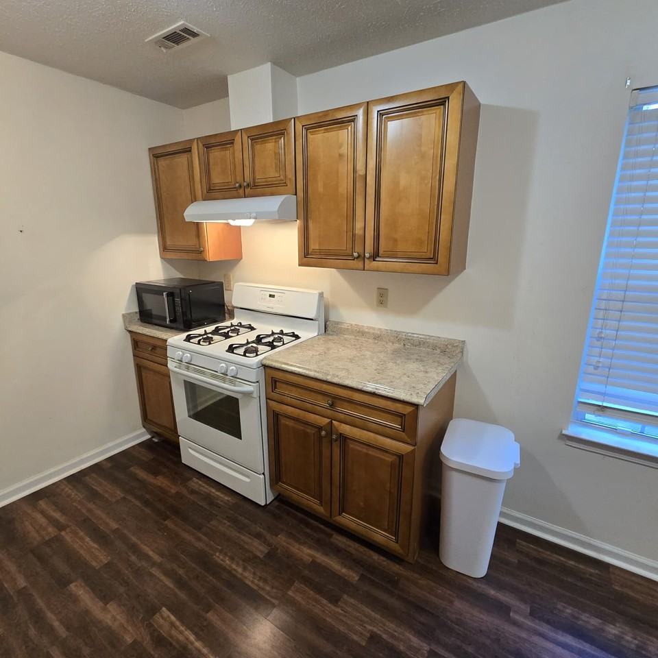 752 Racetrack Rd - Photo 7 of 15