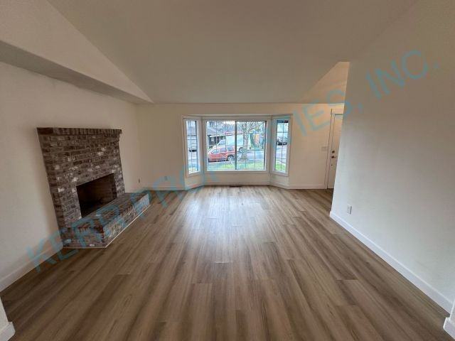 231 Se 17th St - Photo 3 of 21