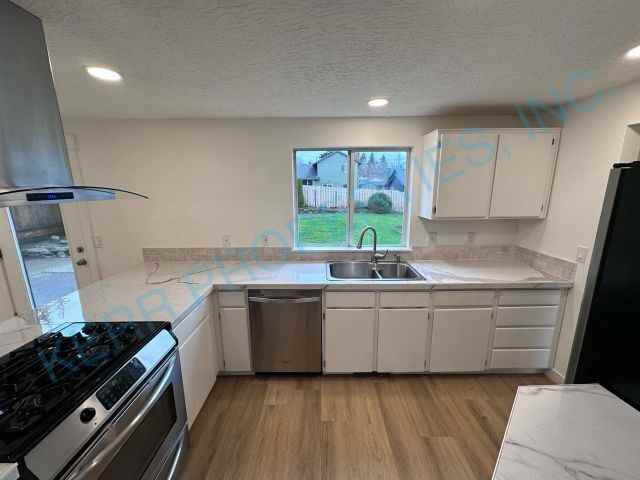 231 Se 17th St - Photo 7 of 21