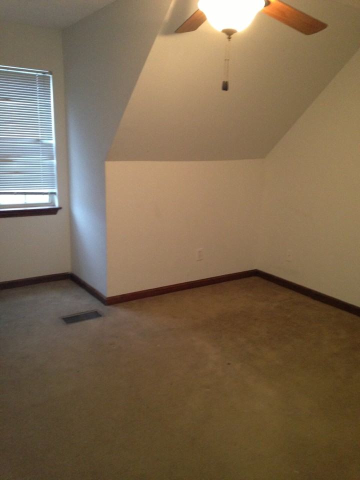 501 S Montgomery St #7 - Photo 6 of 12