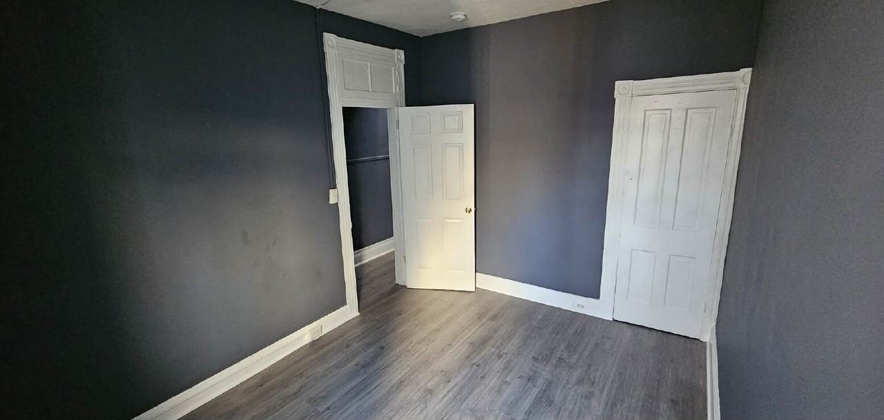 1519 N Wolfe St - Photo 2 of 7