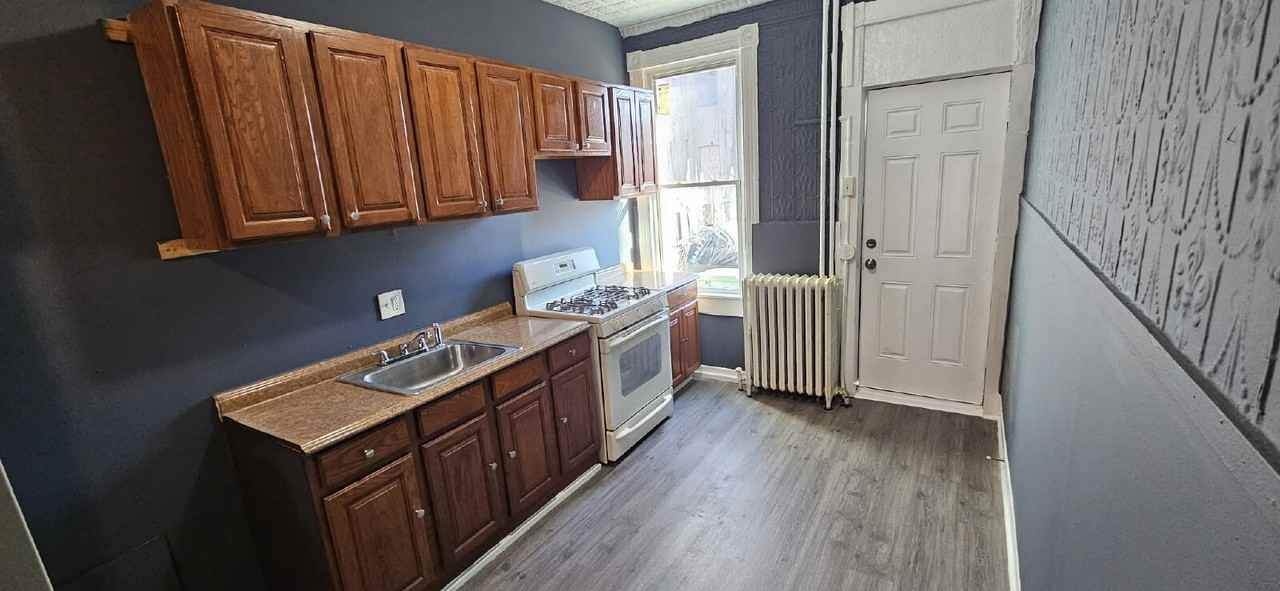 1519 N Wolfe St - Photo 6 of 7