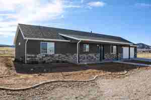 featured image of 718 E 400 S