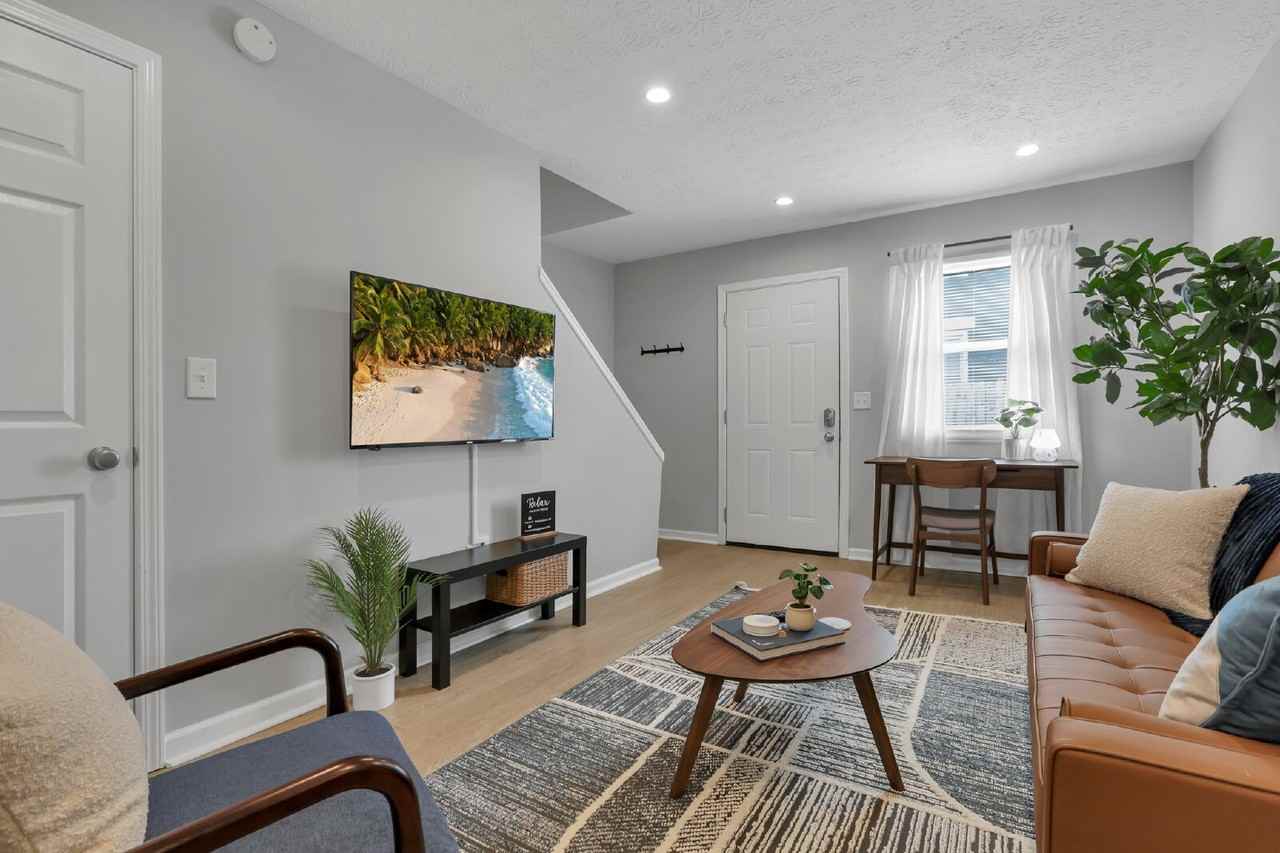 380 Forest St #D - Photo 7 of 29