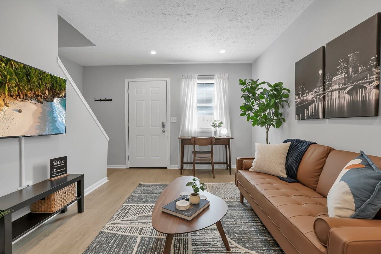 380 Forest St #D - Photo 2 of 29