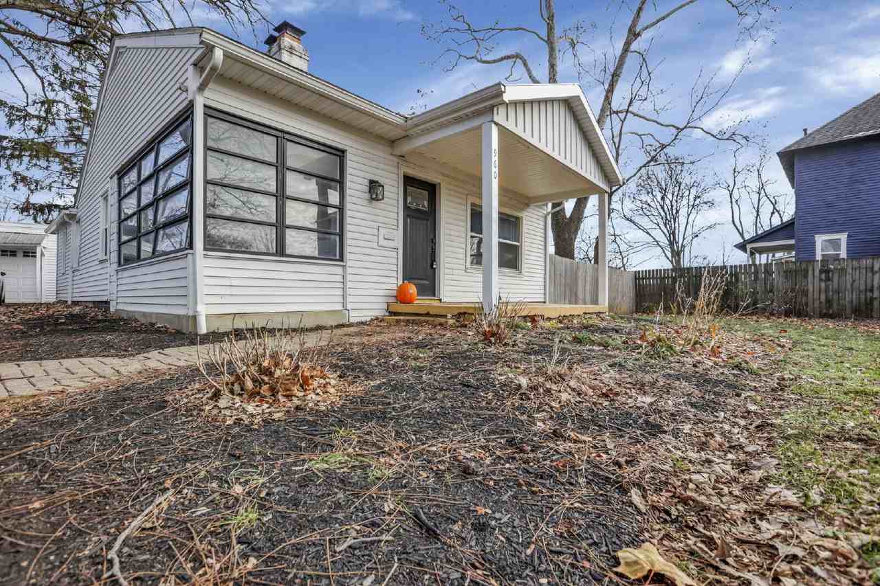 960 College Ave - Photo 6 of 50