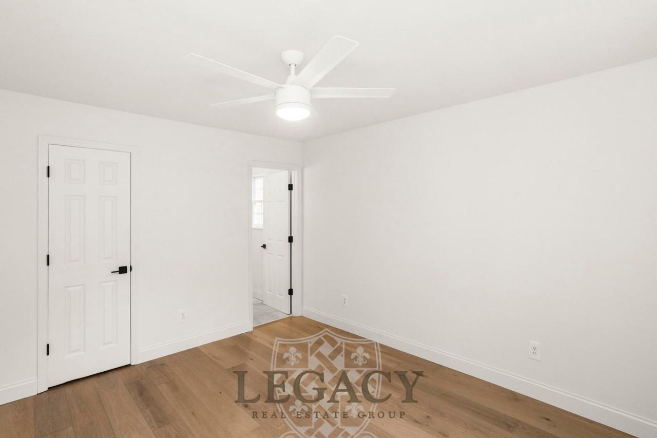 100 Sadler Ct - Photo 5 of 40