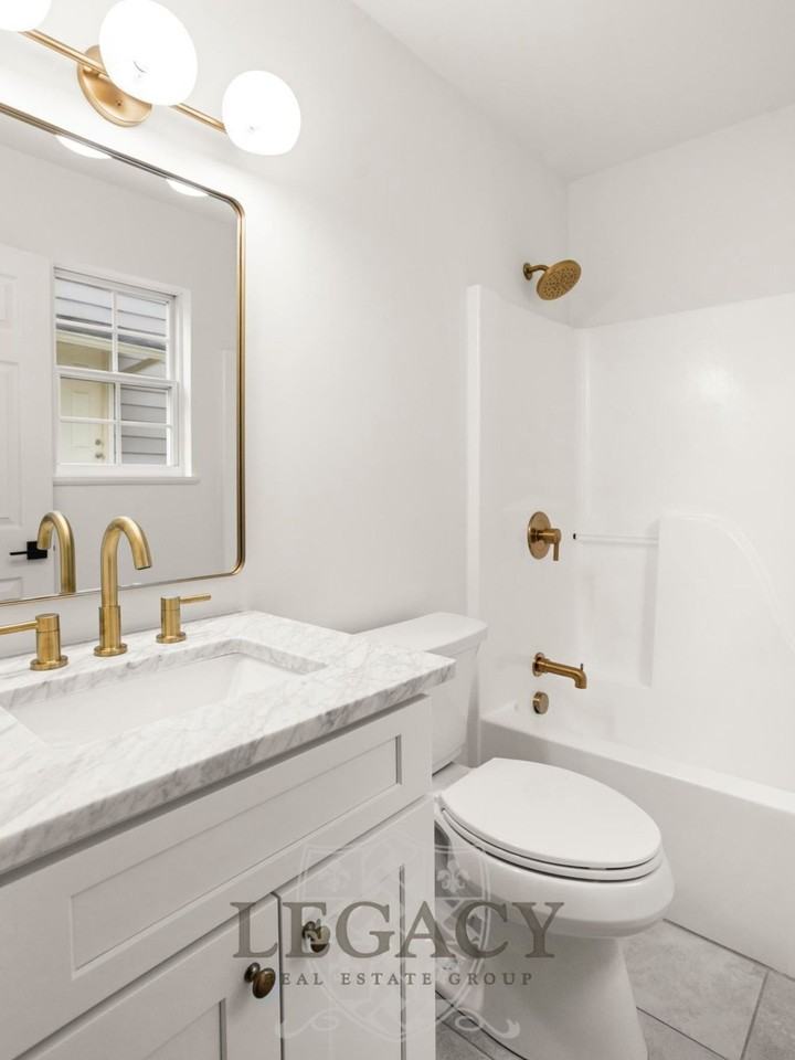 100 Sadler Ct - Photo 5 of 40