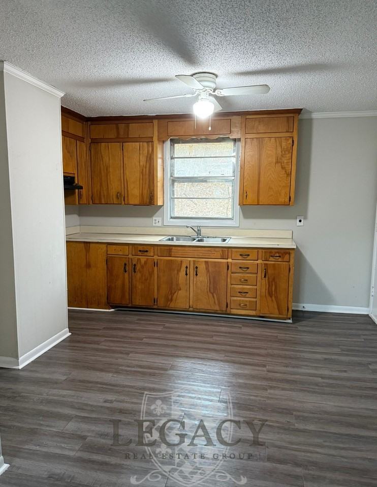 2415 Vale Ln #A - Photo 3 of 7