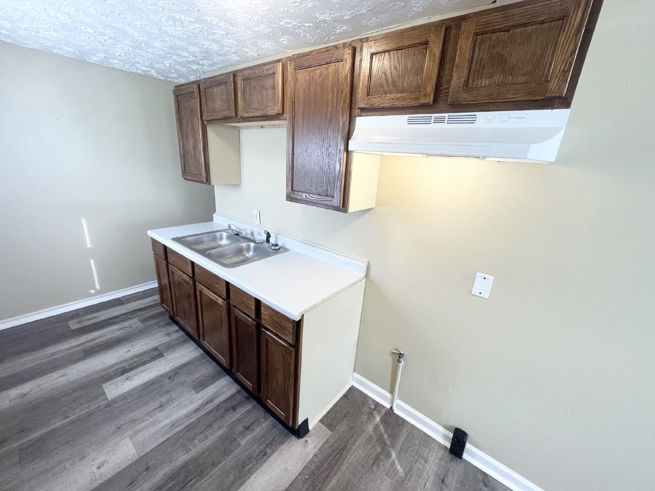 3154 Foltz St - Photo 2 of 9