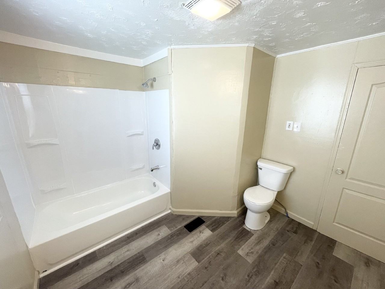 3154 Foltz St - Photo 3 of 9