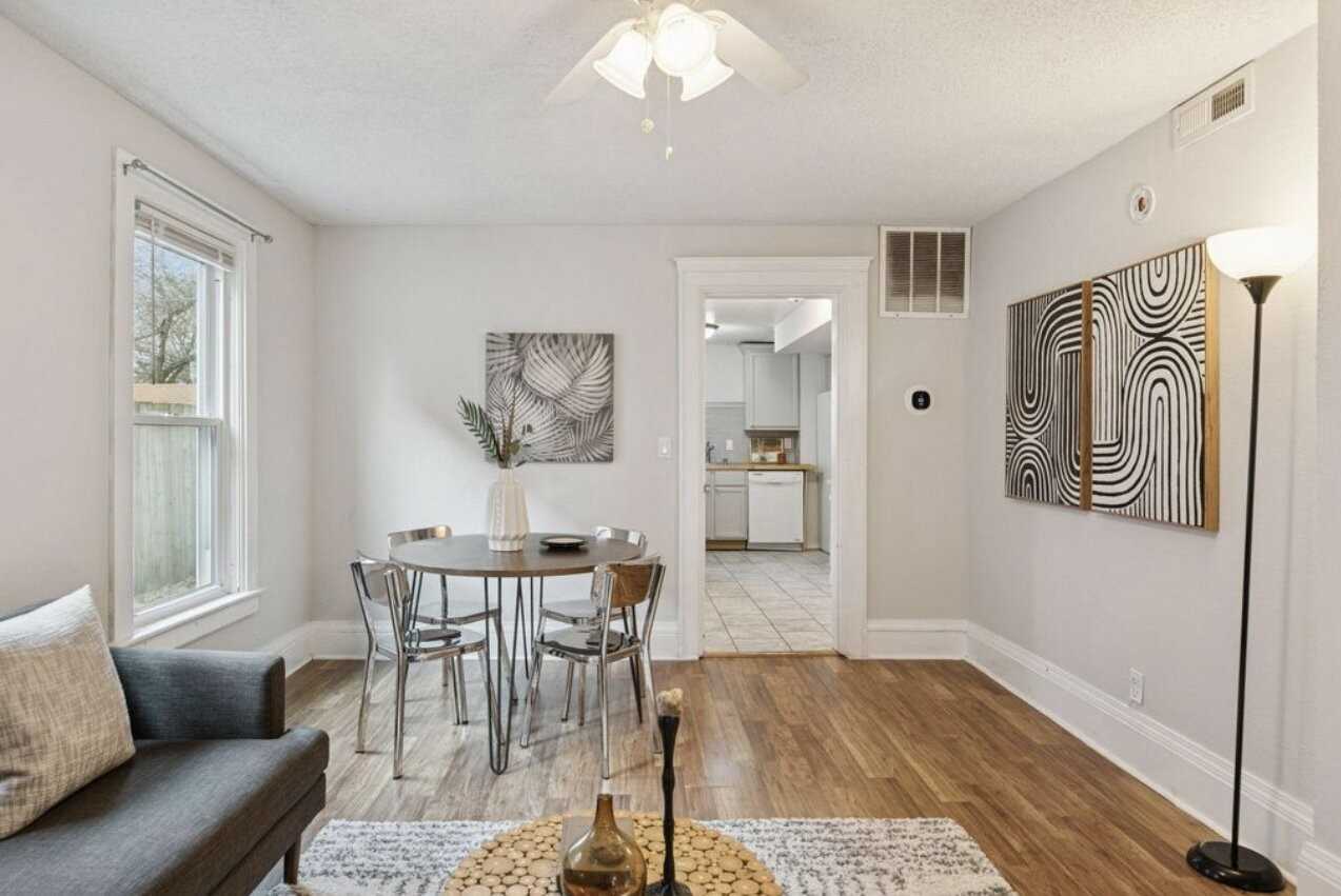 1504 4th St Ne Unit 1 - Photo 5 of 26