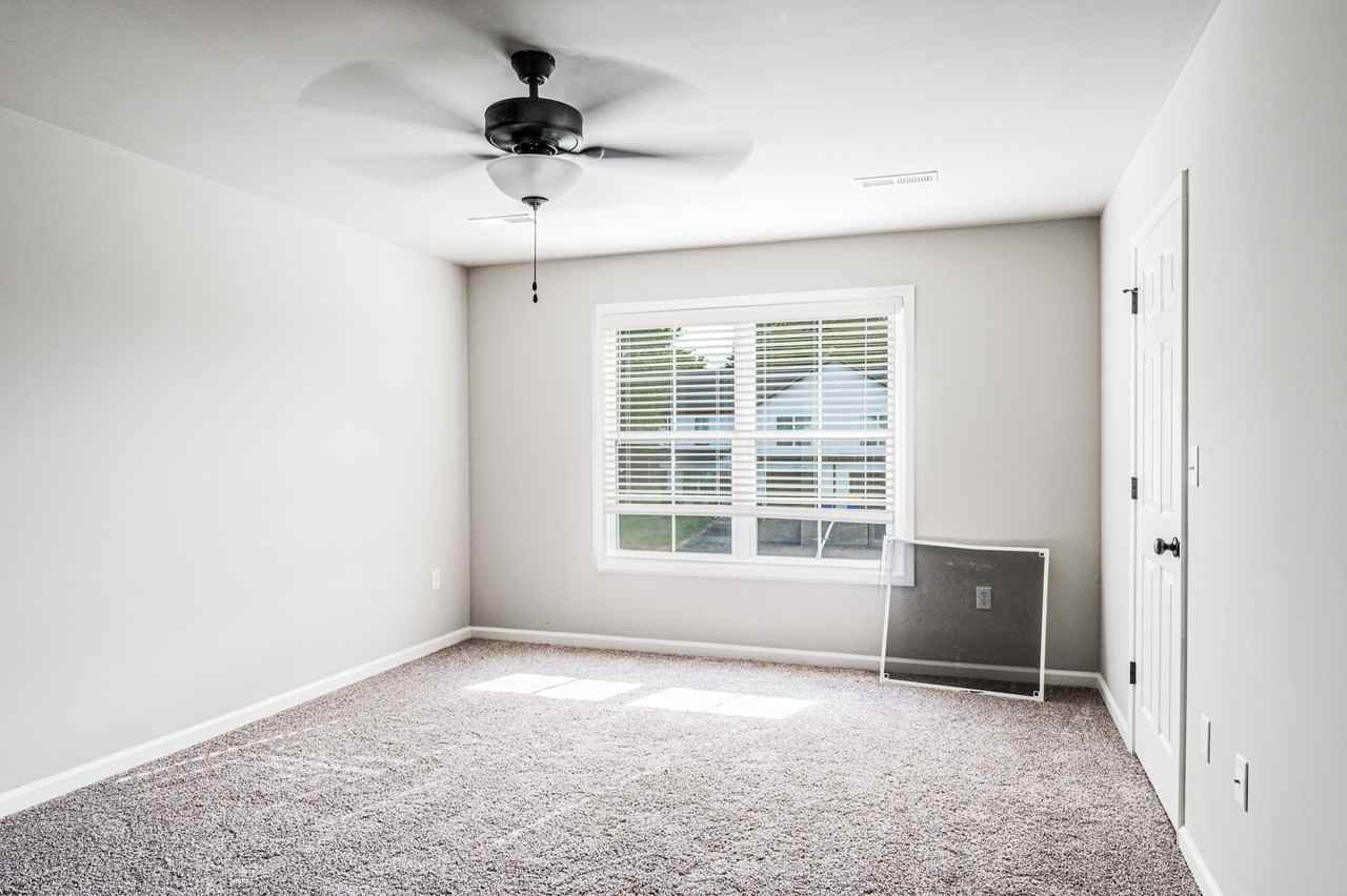 245 Whispering Hills Blvd - Photo 2 of 10
