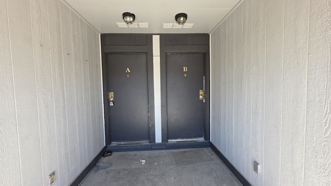 6370 Monaco Street - Photo 3 of 24