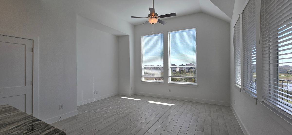 21123 Medina River Dr - Photo 6 of 24