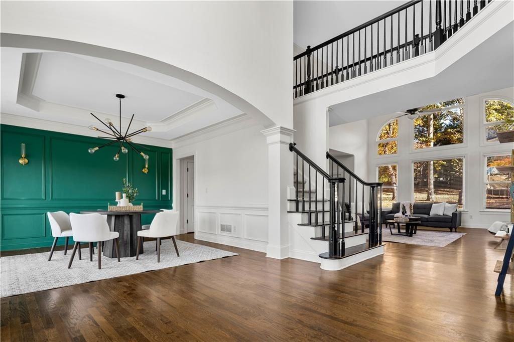 3713 Lake Edge Dr - Photo 4 of 49