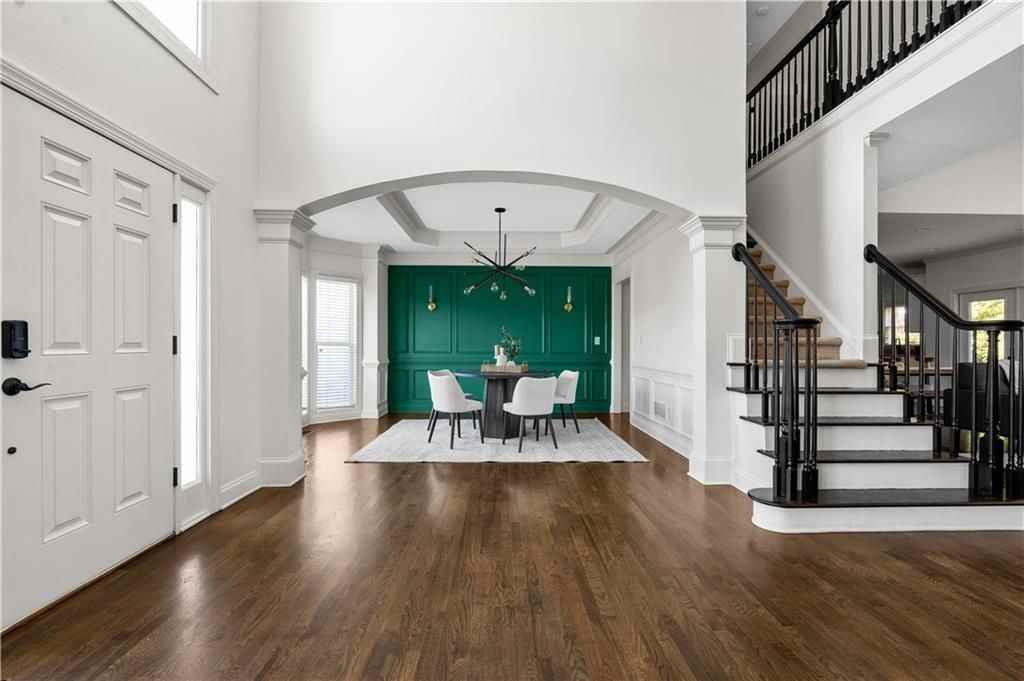 3713 Lake Edge Dr - Photo 5 of 49