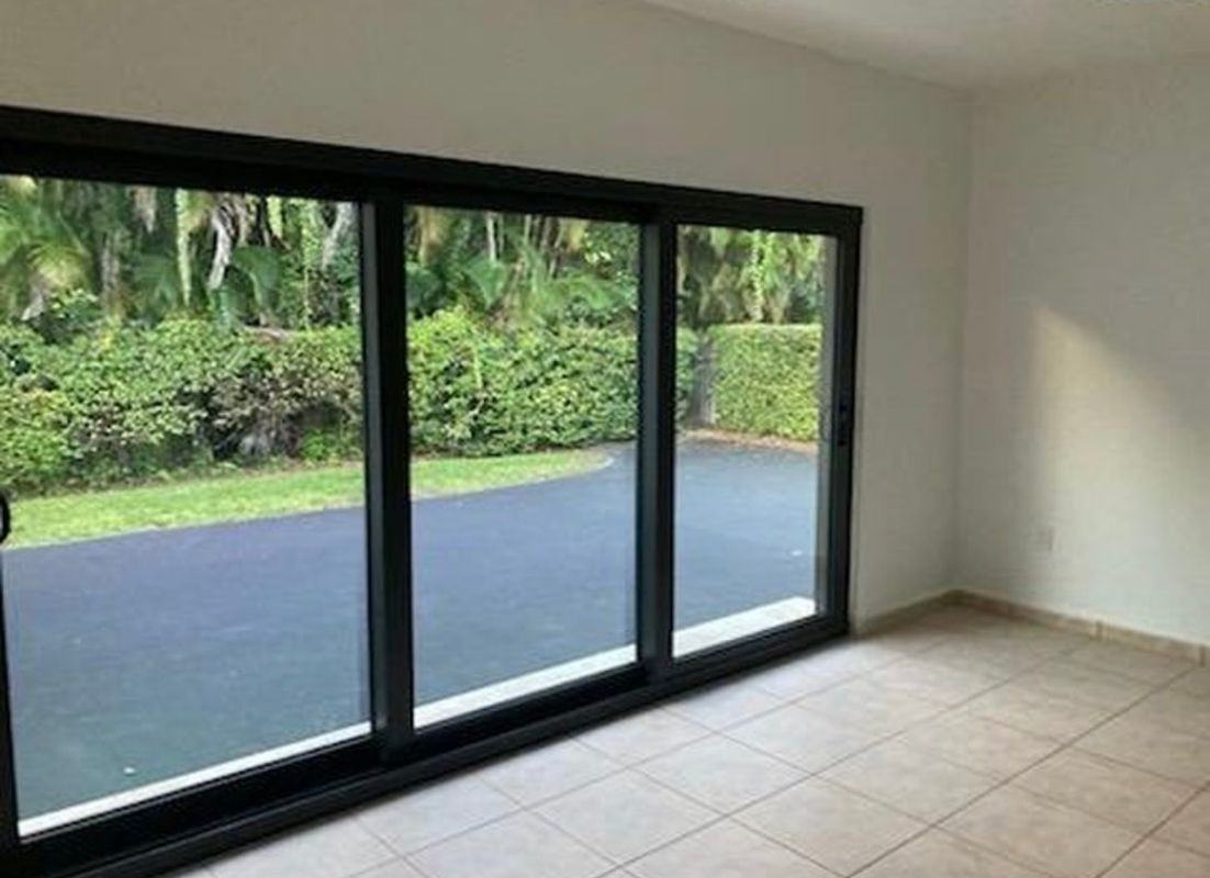 607 Palermo Ave - Photo 2 of 14