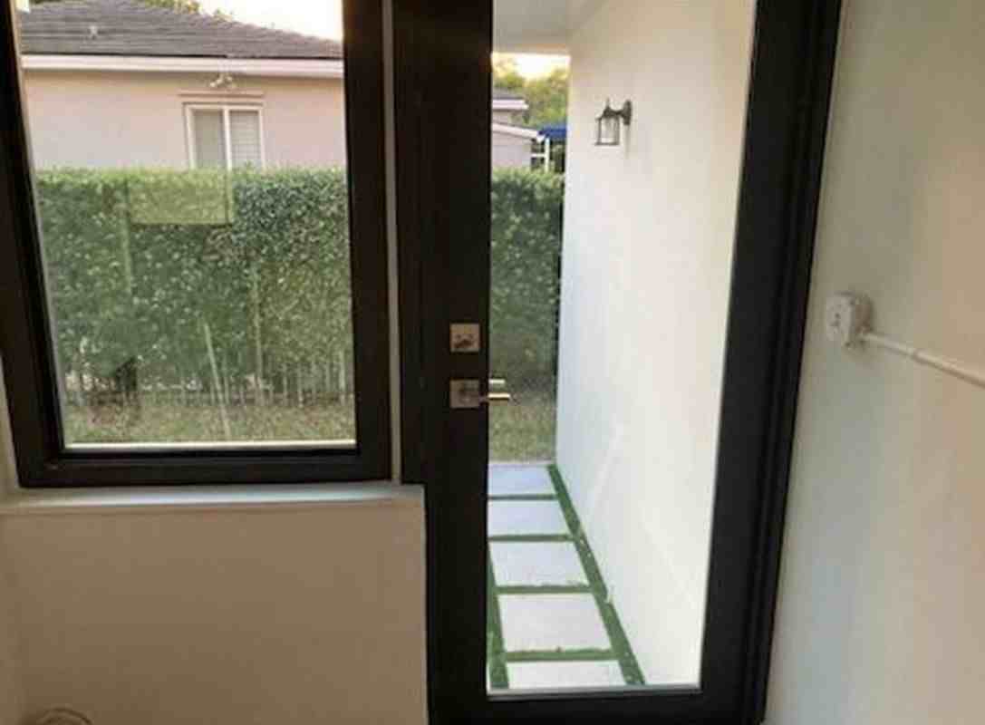 607 Palermo Ave - Photo 6 of 14