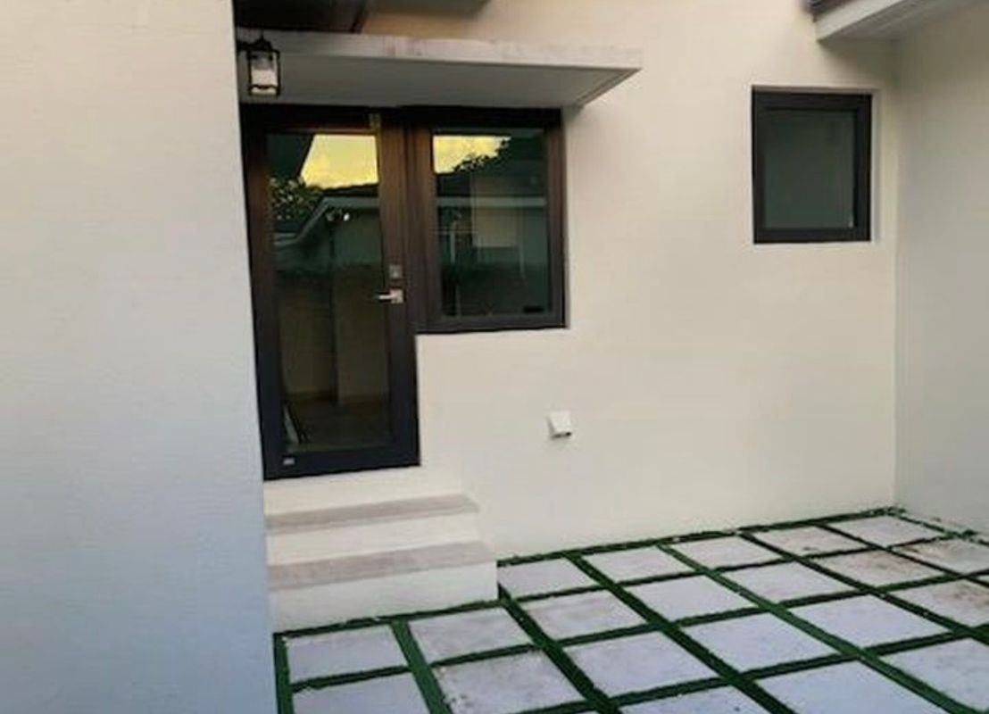 607 Palermo Ave - Photo 7 of 14