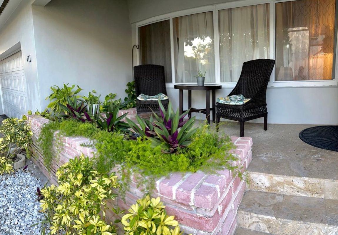 411 Alesio Ave - Photo 3 of 20