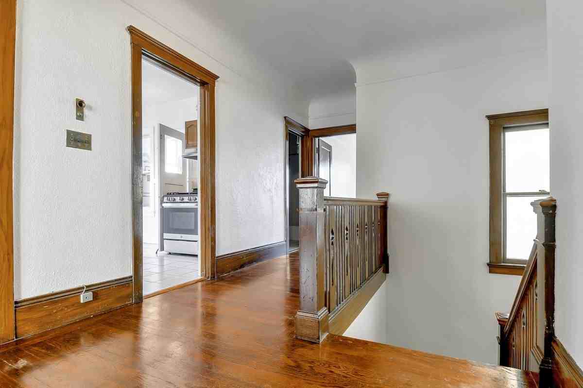 382 29th St - Photo 7 of 14