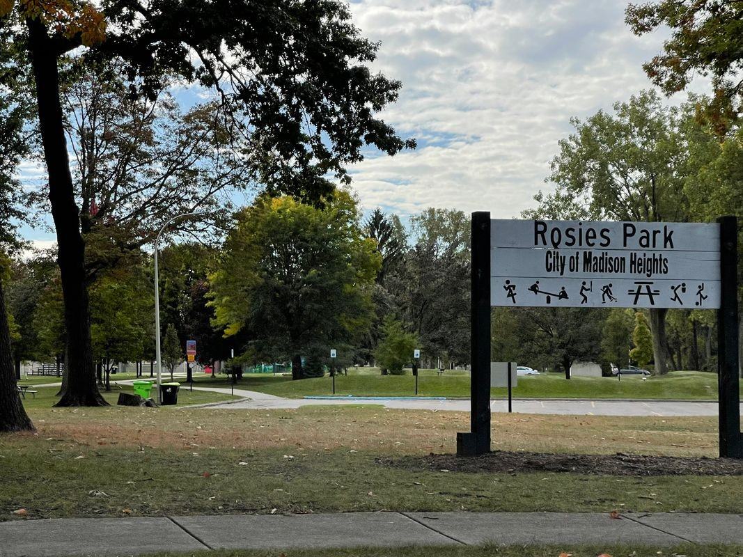 1177 Connie Ave - Photo 4 of 10