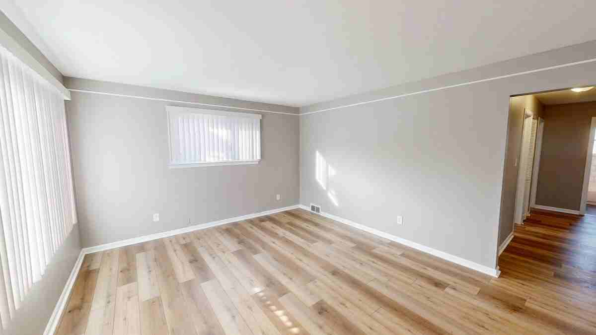 1177 Connie Ave - Photo 5 of 10