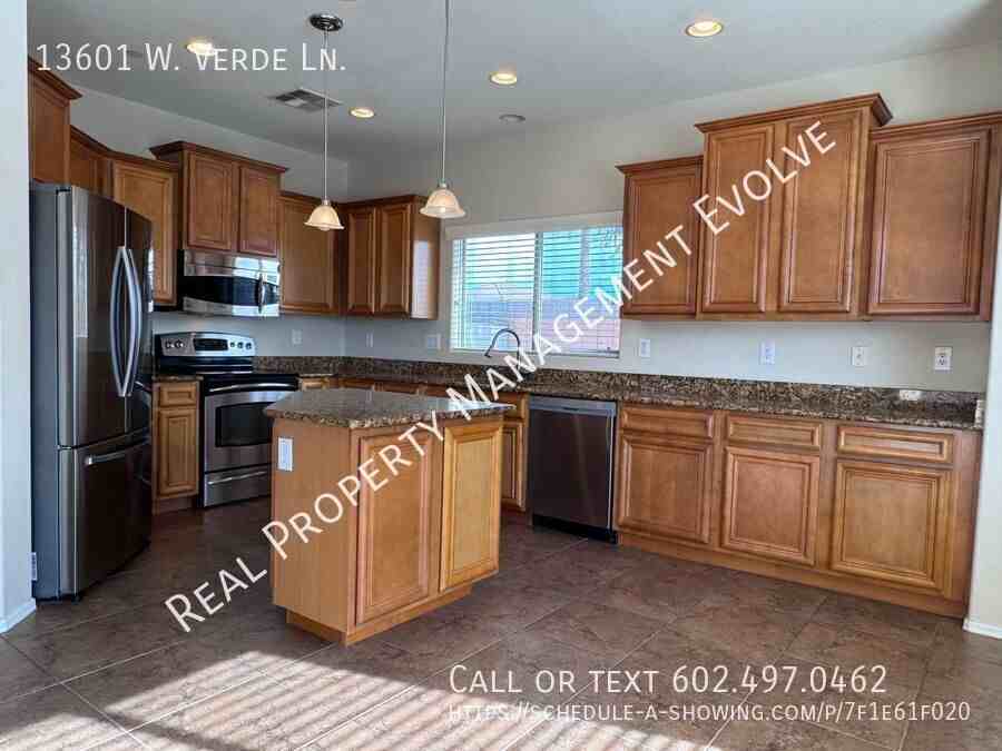 13601 W Verde Ln - Photo 7 of 35