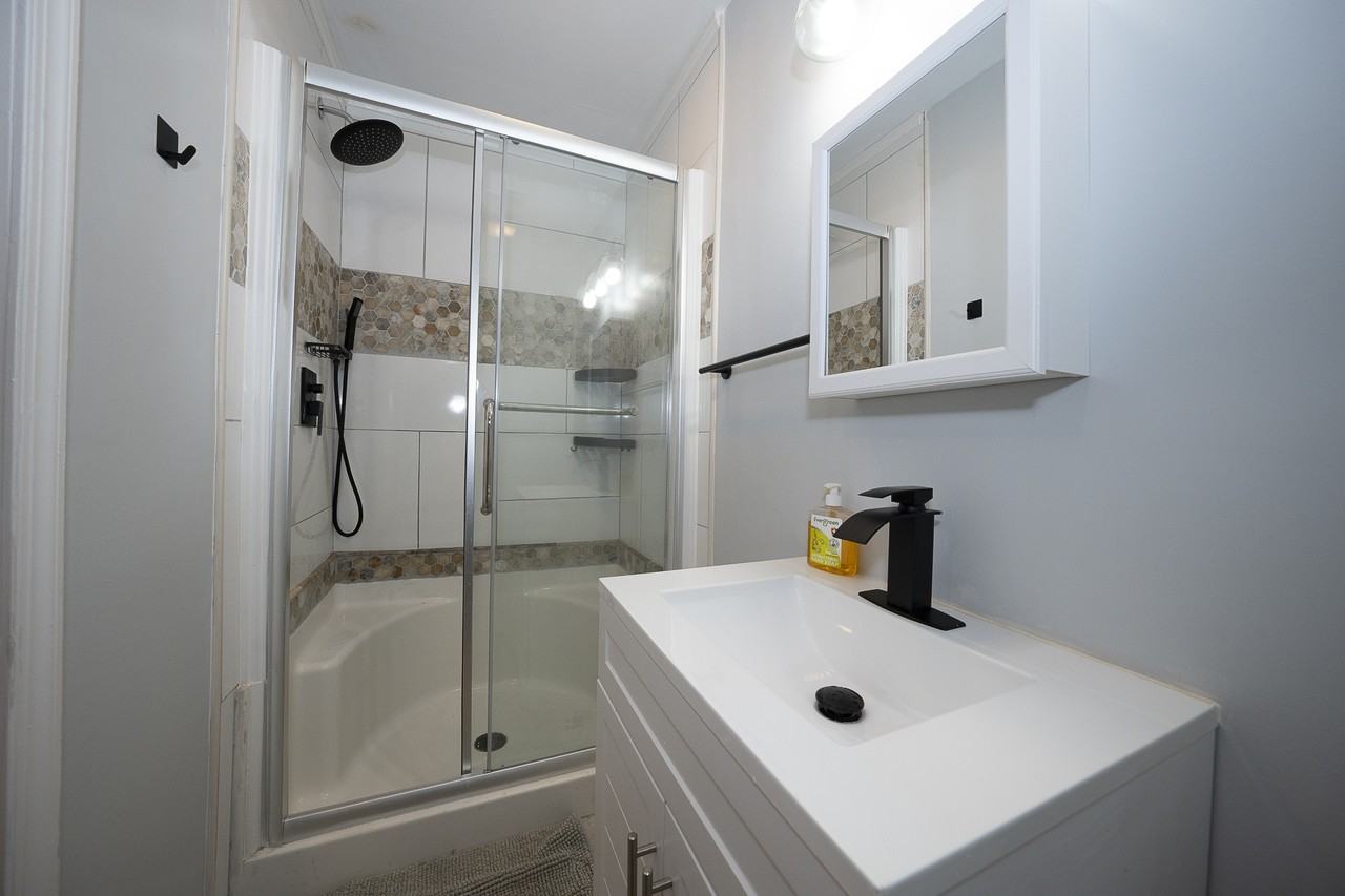 2234 N 16th St - Photo 5 of 18