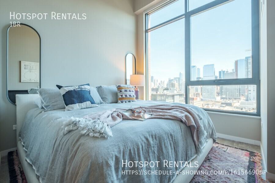 939 W Washington Blvd