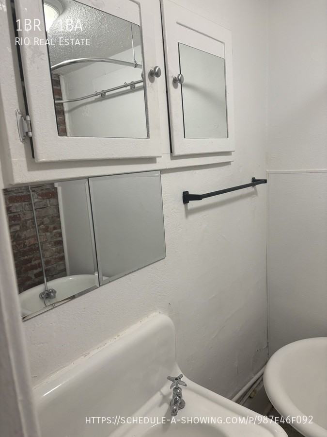 2208 E 17th Ave #9 - Photo 6 of 19