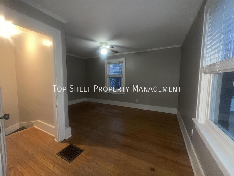 1063 42nd St - Photo 7 of 15