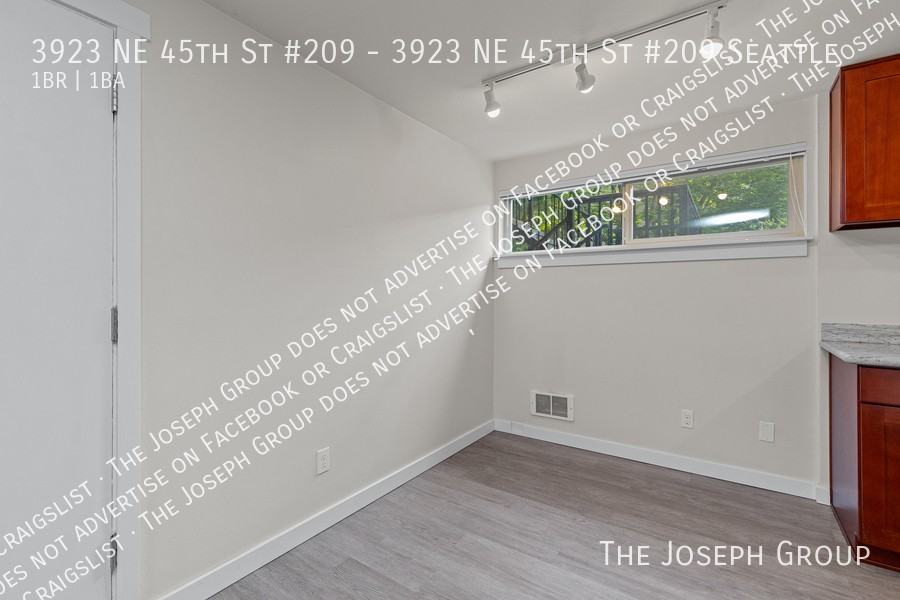 3923 Ne 45th St - Photo 6 of 23