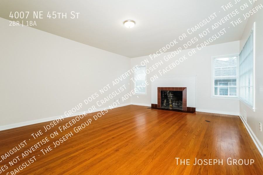 4007 Ne 45th St - Photo 2 of 22