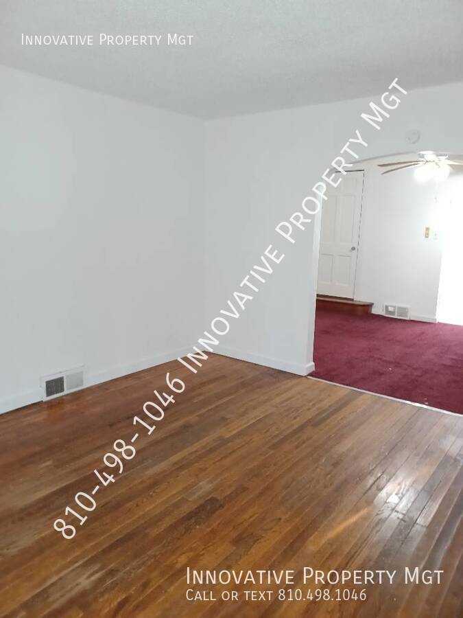 5105 Bray Rd - Photo 6 of 45