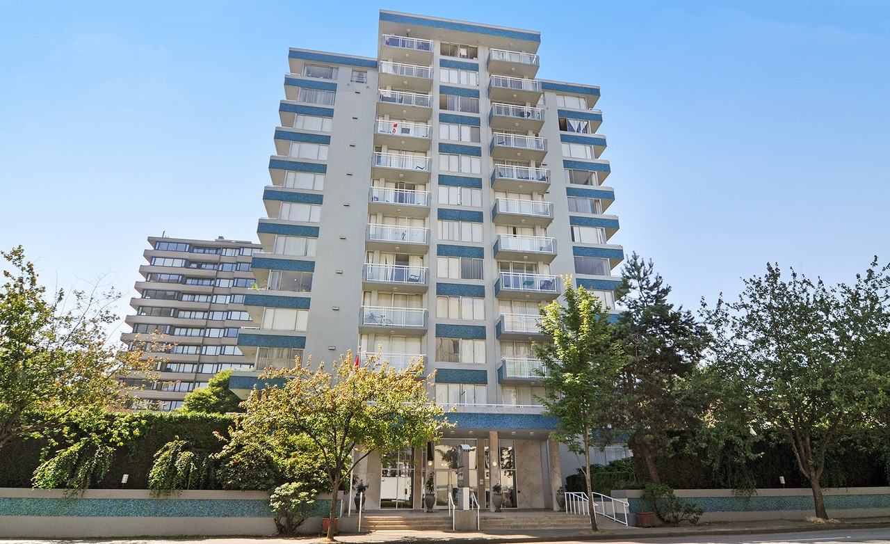 Hollyburn Court - Photo 2 of 5