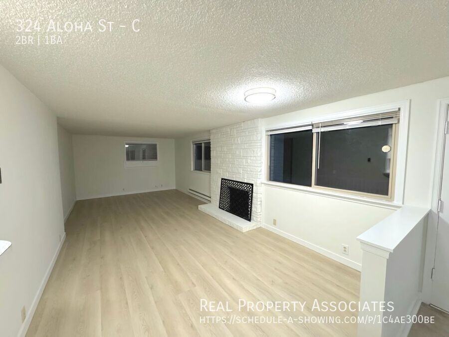 324 Aloha St #C - Photo 3 of 12