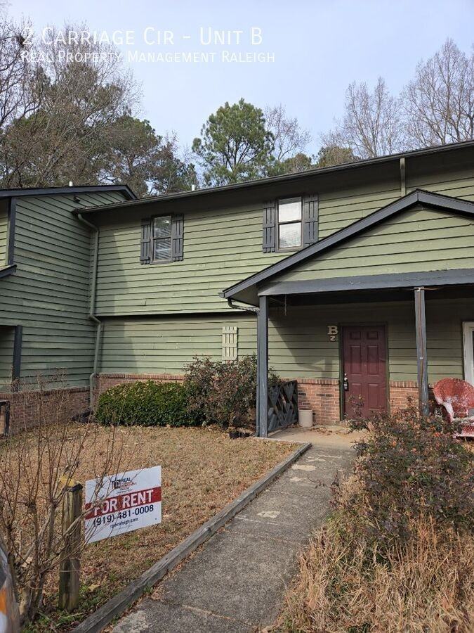 2 Carriage Cir #B - Photo 2 of 11