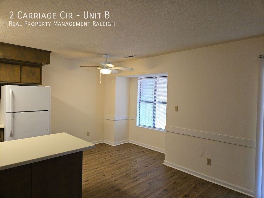 2 Carriage Cir #B - Photo 5 of 11