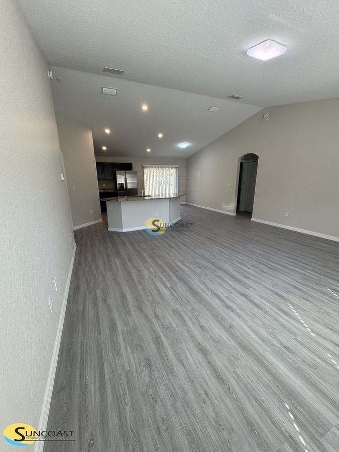 10 Spruce Pl - Photo 5 of 14