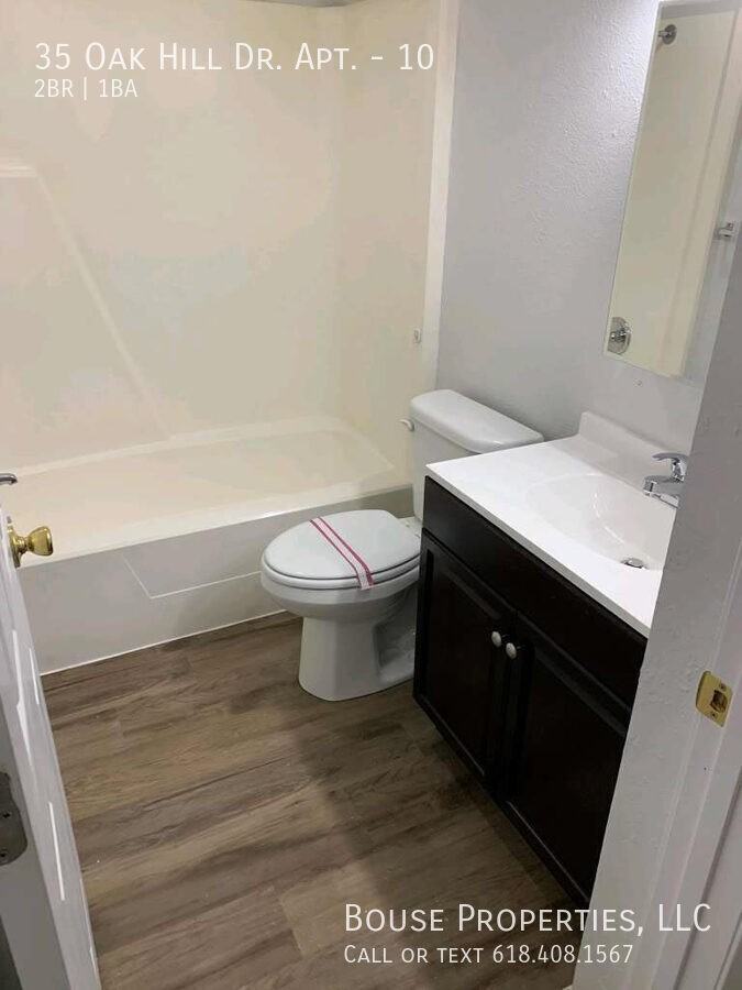 35 Oak Hill Dr #10 - Photo 2 of 5