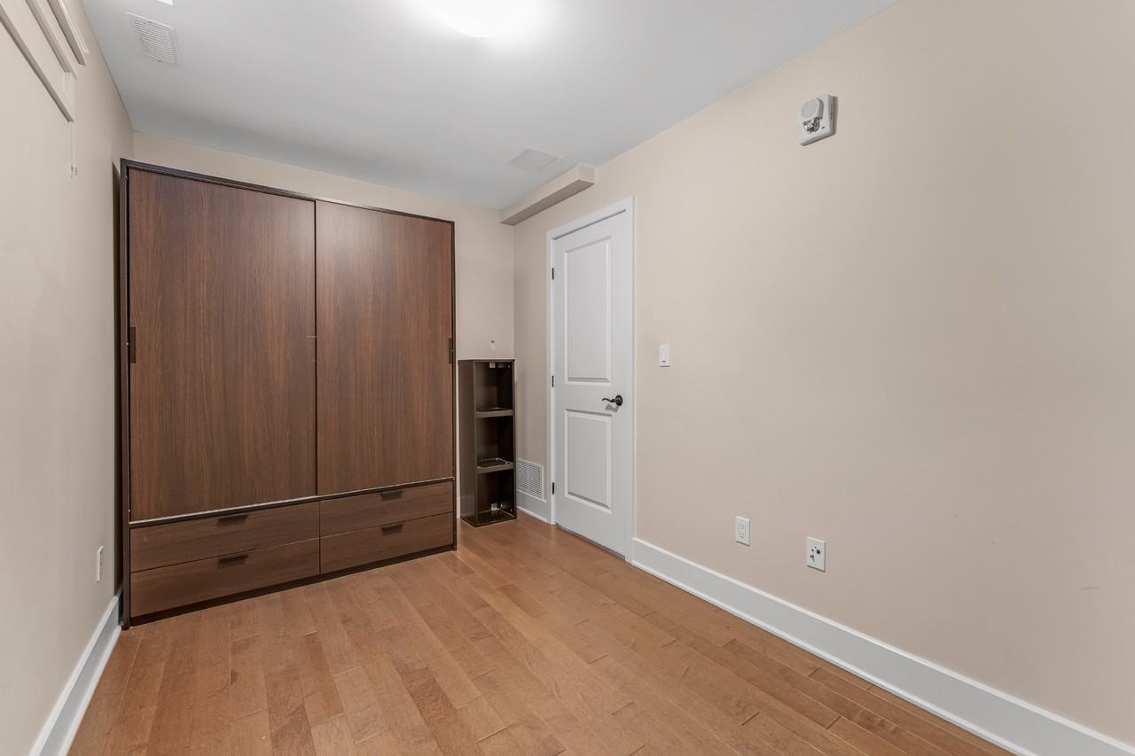 355 Gilmour Street - Photo 7 of 7