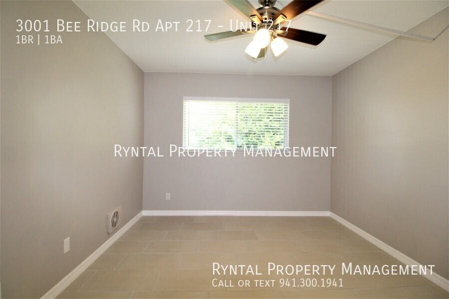 3001 Bee Ridge Rd Apt 217 #217 - Photo 7 of 18