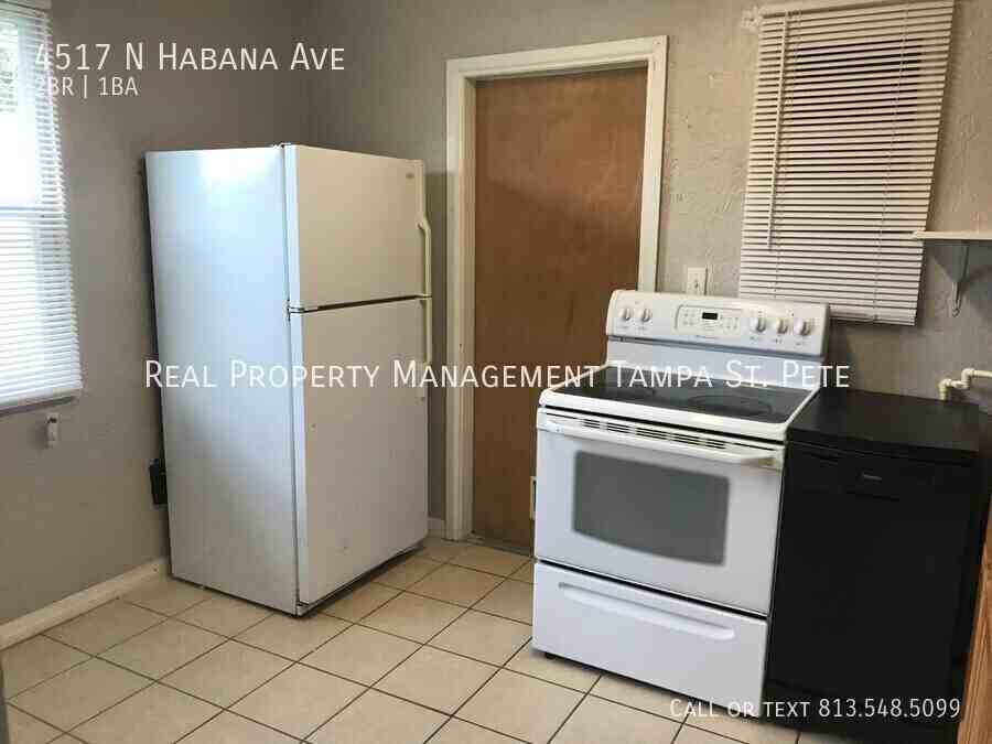 4517 N Habana Ave - Photo 4 of 23